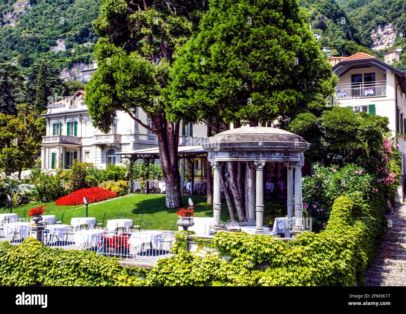 Image du Ristorante Imperialino qui a une vue à couper le souffle sur le lac de Côme dans la ville de Moltrasio, Italie Banque D'Images