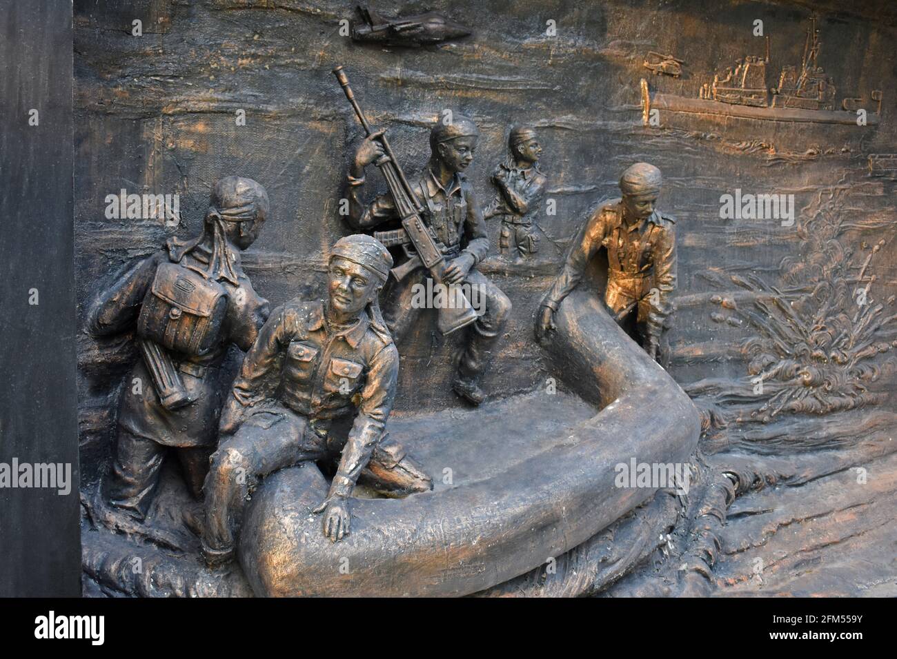 Soupir de mur de sculpture de guerre au Musée - National War Memorial Southern Command Pune, Maharashtra, Inde Banque D'Images