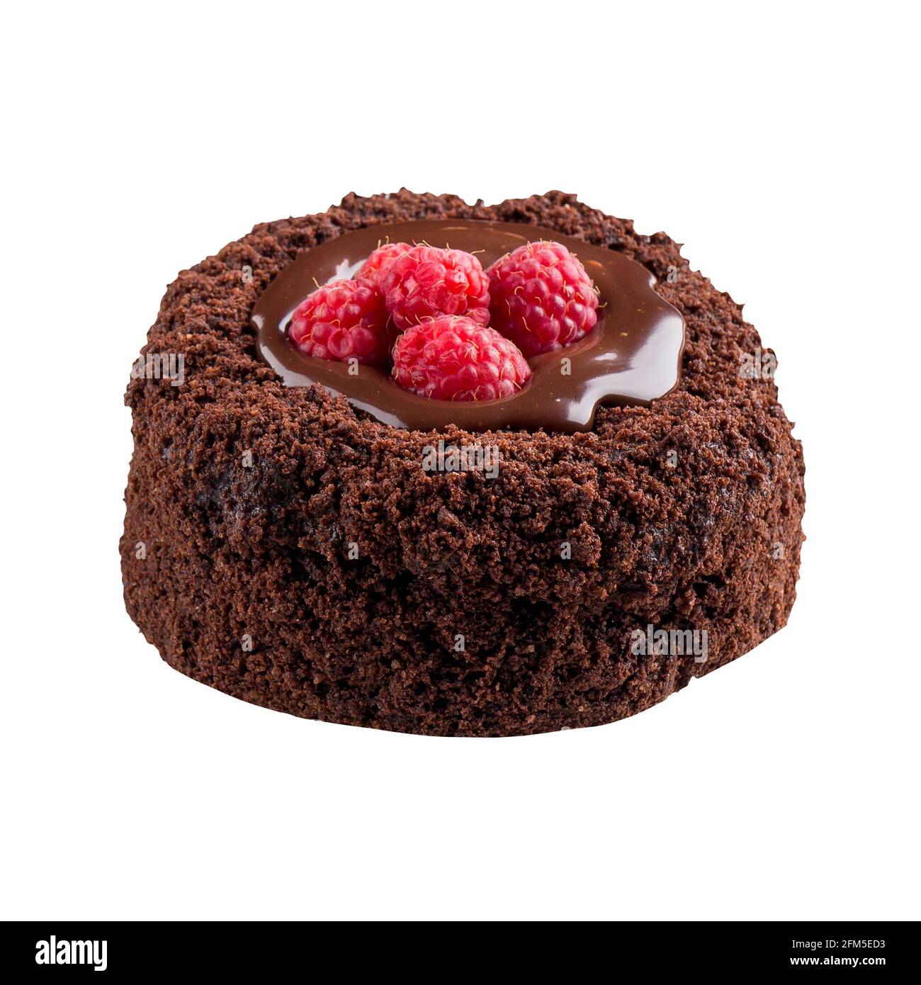 Mini-gâteau de framboise au chocolat isolé Banque D'Images