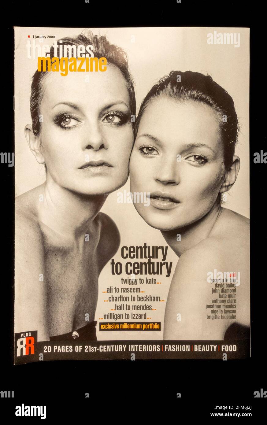 The Times Magazine du journal The Times du 1er janvier 2000 avec Twiggy et Kate Moss sur la couverture. Banque D'Images