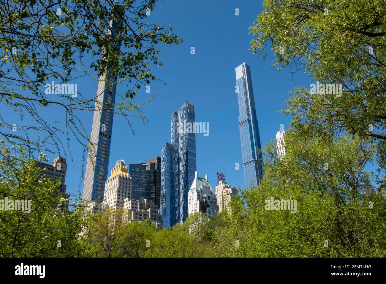 Midtown Skyline avec appartements superhauts, vue depuis Central Park Banque D'Images