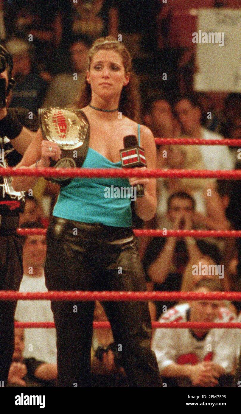 Stephanie Mcmahon Banque De Photographies Et Dimages à Haute Résolution Alamy 0858