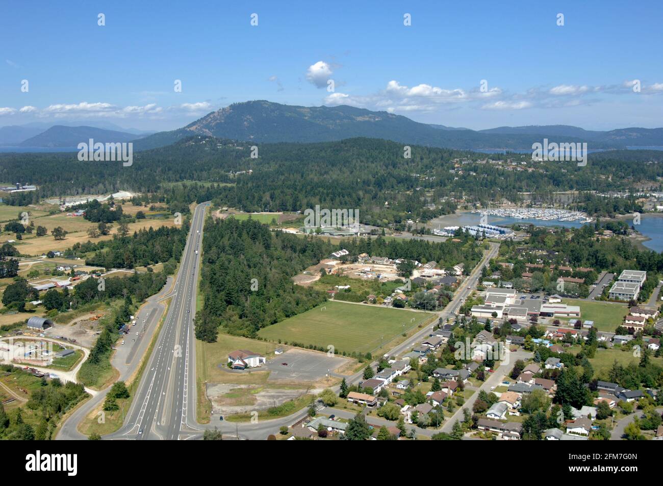 Photo aérienne de Sidney et de l'autoroute Pat Bay. Colombie-Britannique, Canada. Banque D'Images