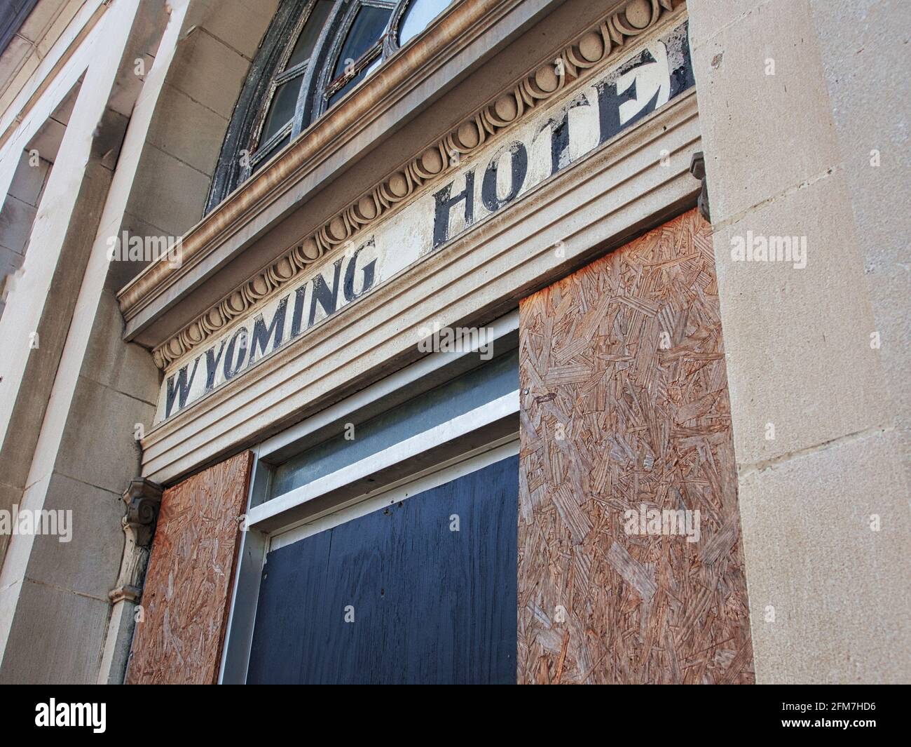 L'hôtel Wyoming est vide dans la MulLens WV USA Banque D'Images