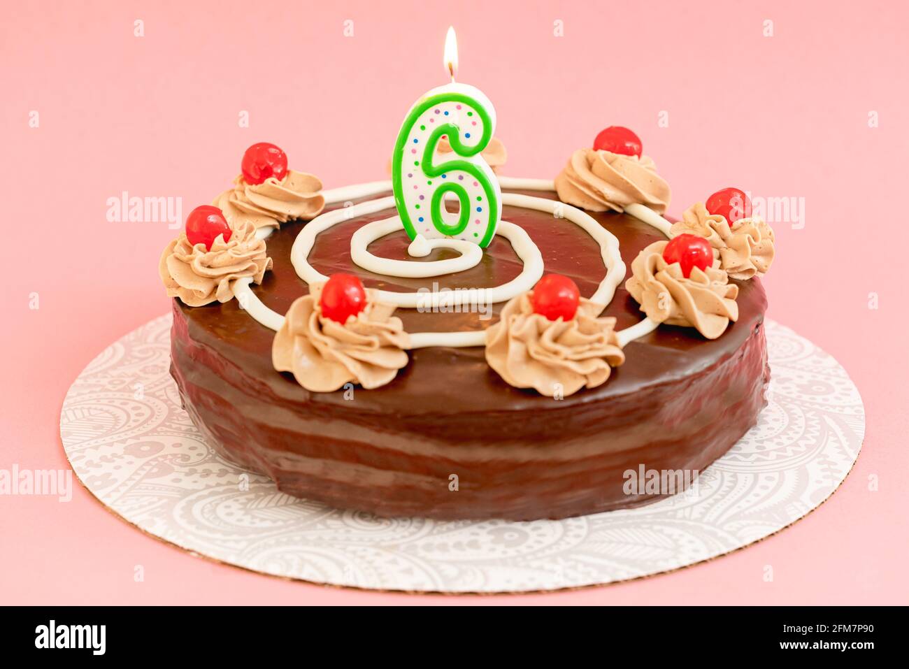 Gateau D Anniversaire Au Chocolat Avec Bougie En Feu Sous La Forme Du Numero Six Gateau Fait Maison Decore De Creme Au Chocolat Et De Cerises Sur Le Dos Rose Photo Stock Gateau D Anniversaire Au Chocolat Avec Bougie En Feu Sous La Forme Du Numero Six Gateau Fait Maison Decore De Creme Au Chocolat Et De Cerises Sur Le Dos Rose Photo Stock