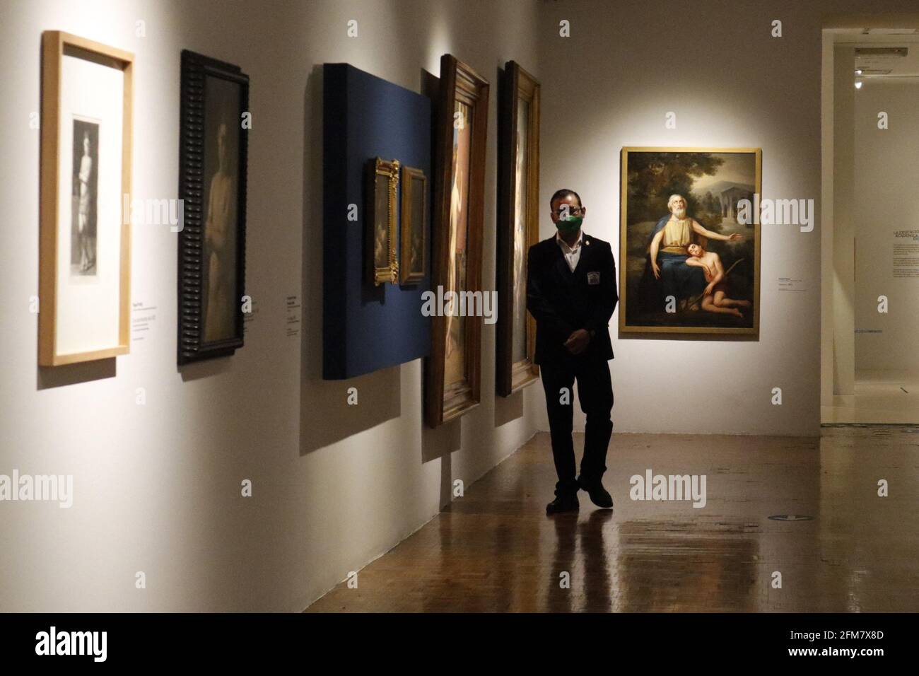 Le Museo Nacional de San Carlos rouvre avec l'exposition 'Infinite archive d'un tableau dans le doute. Le cas de Maria Morelli'; objets d'art et documents; du 6 mai au 15 août 2021. L'exposition 'l'archive infinie d'une peinture dans le doute. Le cas de Maria Morelli, est composé d'œuvres, de sculptures, de gravures et de photographies, liées à l'œuvre Saint Jean-Baptiste enfant (1855-57), attribuée à l'origine à l'artiste français Jean-Auguste-Dominique Ingres. Le 6 mai 2021 à Mexico, Mexique. Photo de Luis Barron/Eyepix/ABACAPRESS.COM Banque D'Images