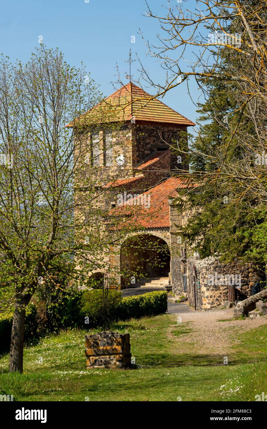 Église Saint Maurice, village d'Usson, département du Puy de Dôme, Auvergne-Rhône-Alpes , France Banque D'Images