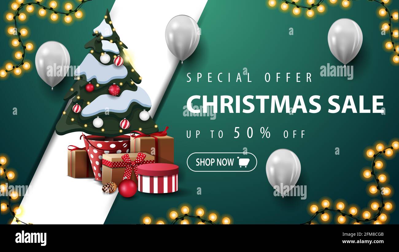 Offre spéciale, solde de Noël, jusqu'à 50 rabais, bannière de réduction verte avec guirlande, ballons blancs, ligne diagonale et sapin de Noël dans un pot avec cadeaux Banque D'Images