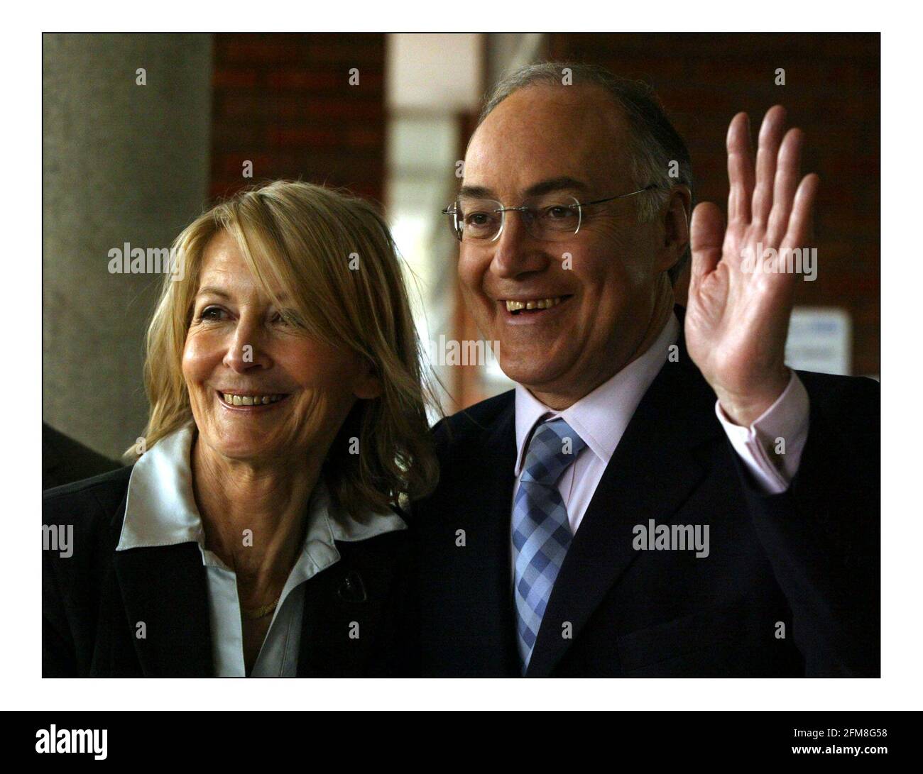 Michael Howard et son épouse Sandra visitent l'hôpital St. Georges à Tooting, LondonPic David Sandison 7/4/2005 Banque D'Images