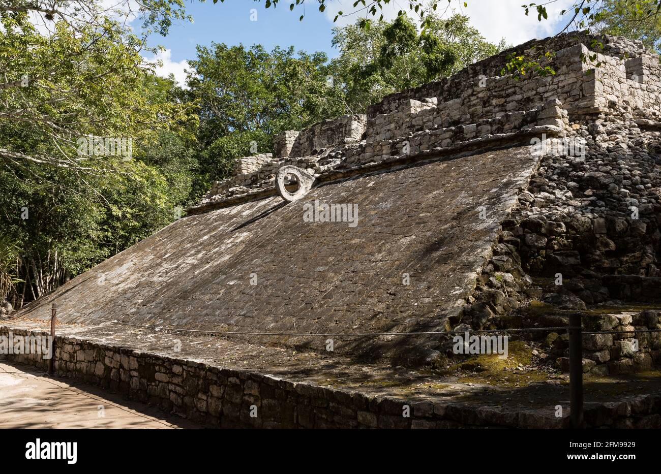 Terrain de bal sur les ruines mayas de Coba, Quintana Roo, péninsule du Yucatan, Mexique Banque D'Images