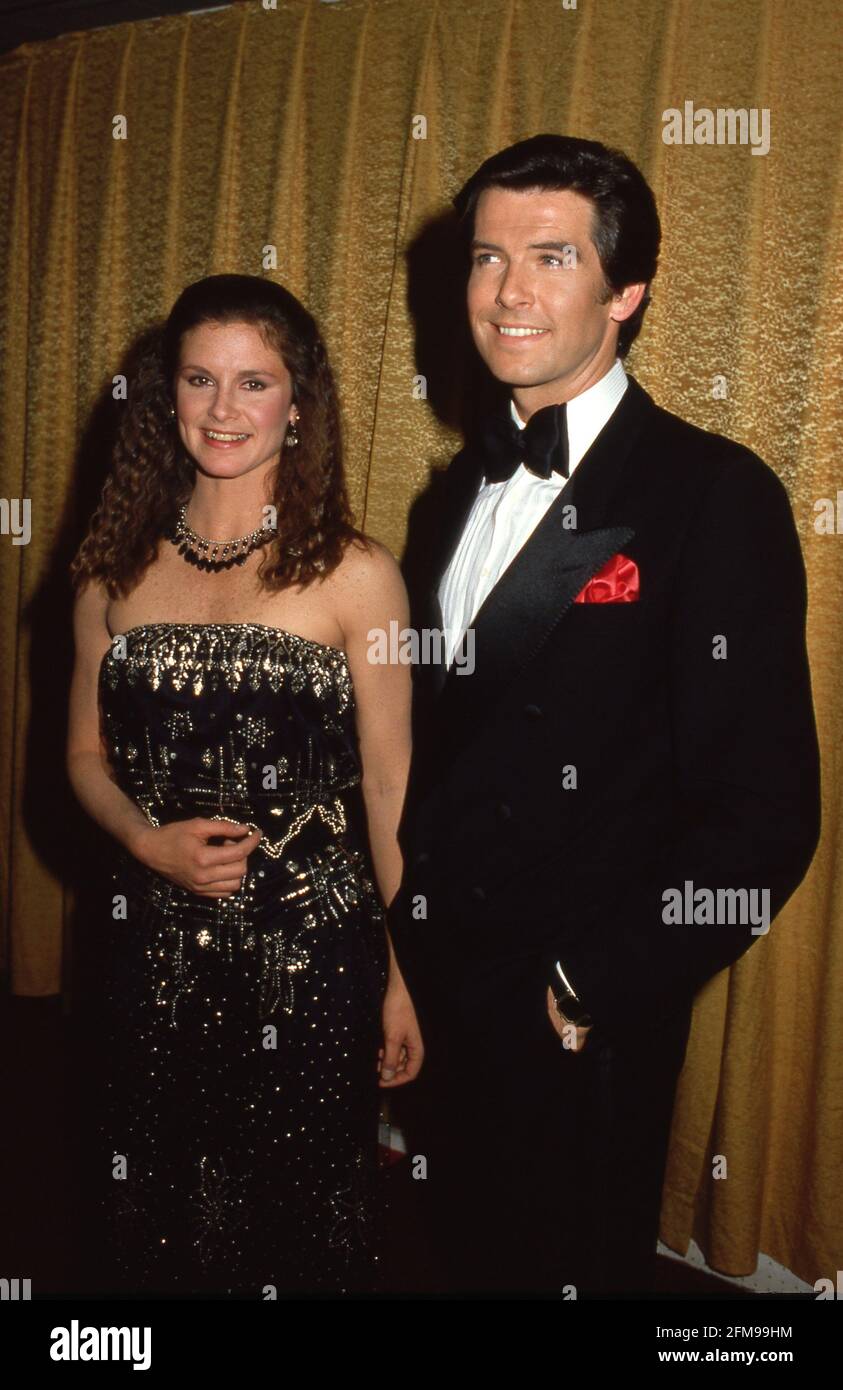 Stephanie Zimbalist et Pierce Brosnan aux Prix du choix des personnes 1984 le 15 mars 1984 crédit : Ralph Dominguez/MediaPunch Banque D'Images
