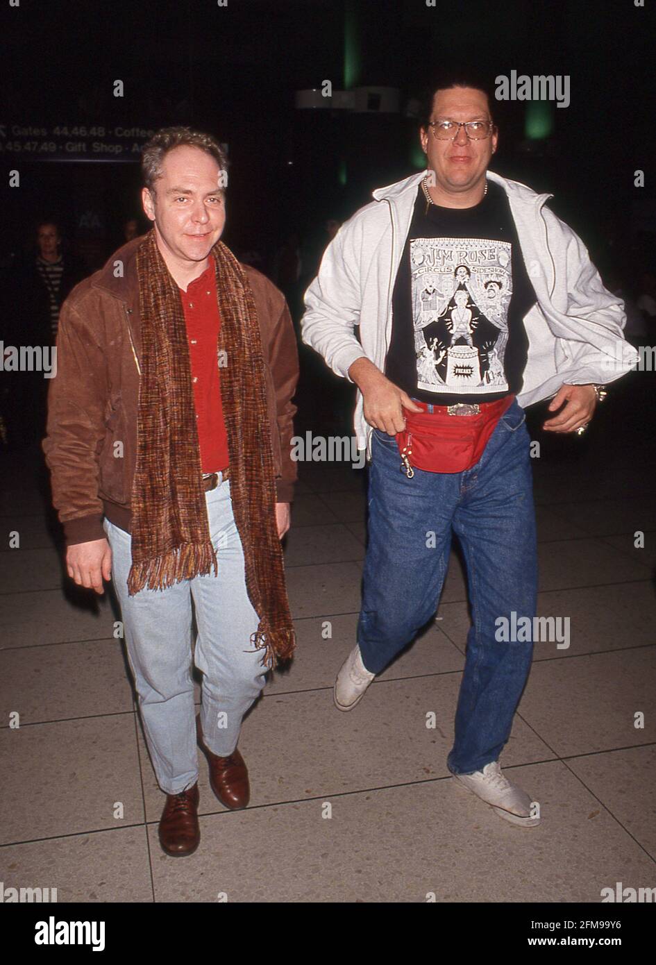 Penn & Teller à l'aéroport international de Los Angeles à Los Angeles, Californie, le 21 février 1992 crédit : Ralph Dominguez/MediaPunch Banque D'Images