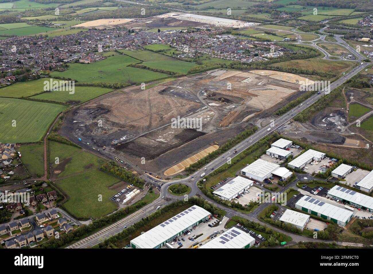 Vue aérienne des travaux de terrassement pour plus de développement industriel et de Shortwood Business Park à Dearne Valley, au sud de Barnsley Banque D'Images