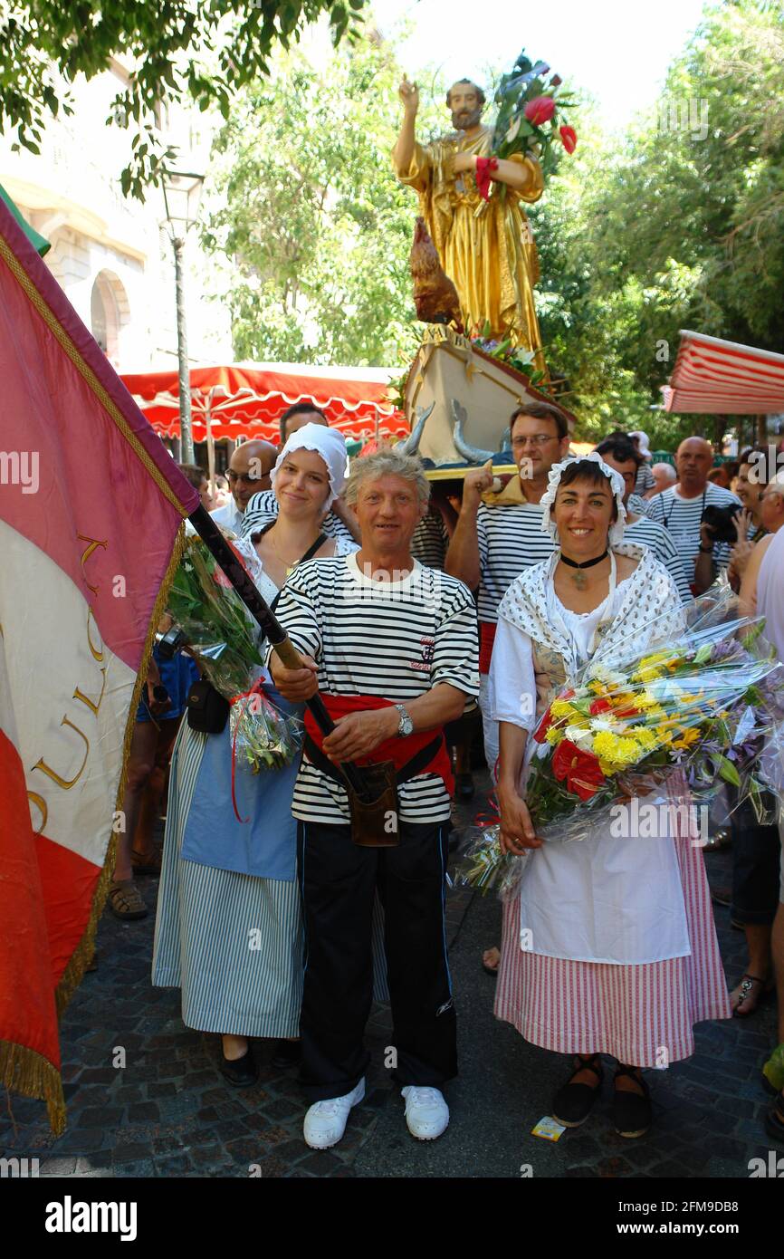 Procession au port pour la fête de Saint Pierre, Saint patron des pêcheurs Banque D'Images