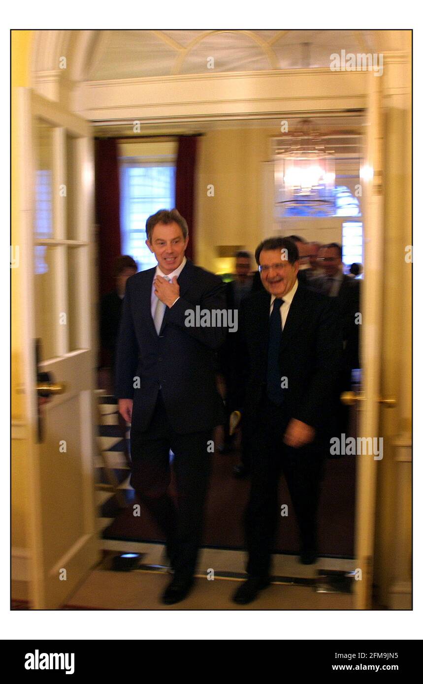 Tony Blair rencontre Romano Prodi, président de la Commission européenne. pic David Sandison 15/11/2001 Banque D'Images