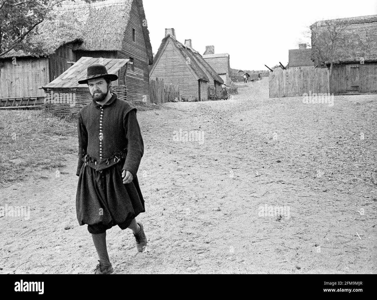 Des gens habillés comme Puritans de Pilgrim à la plantation Plimoth, Massachuttes, un musée historique vivant près de Plymouth Rock. Vers 1983. Banque D'Images