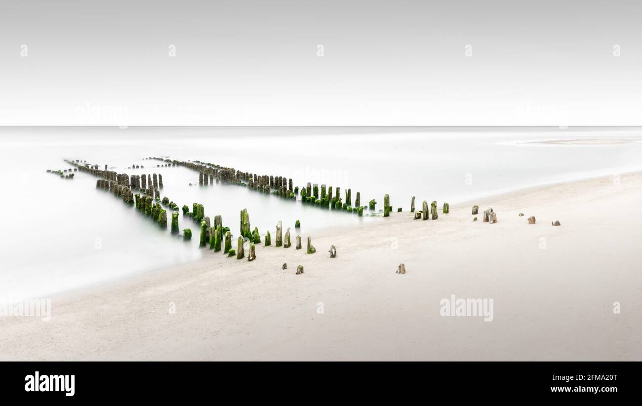 Longue exposition des célèbres groynes sur la plage de Rantum sur Sylt Banque D'Images
