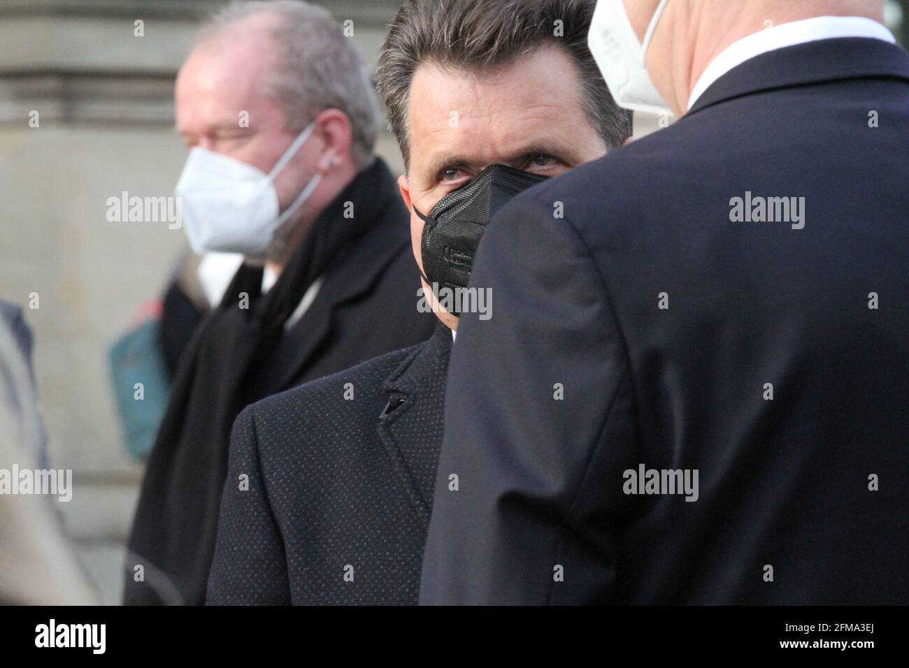 Potsdam: La photo montre Jürgen Dusel, Commissaire du Gouvernement fédéral pour les questions des personnes handicapées UNE semaine après l'acte de violence avec quatre morts dans l'Oberlinhaus, un service commémoratif a lieu dans le Nikolaikirche à Potsdam. M. Dietmar Woidke, Premier ministre, M. Mike Schubert SPD, maire de la République, Jürgen Dusel, commissaire fédéral chargé des questions relatives aux personnes handicapées, et M. Matthias Fichtmüller, directeur théologique d'Oberlinhaus. À 7 heures, les cloches de toutes les églises de Potsdam sonnent pendant une minute. (Photo de Simone Kuhlmey/Pacific Press/Sipa USA) Banque D'Images