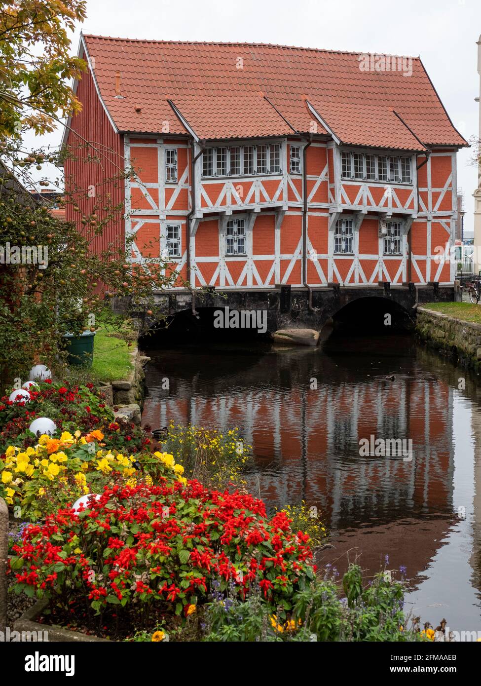 Pont 'Gewölbe' sur la fosse ronde, vieille ville de Wismar, patrimoine mondial de l'UNESCO, Mecklembourg-Poméranie occidentale, Allemagne Banque D'Images