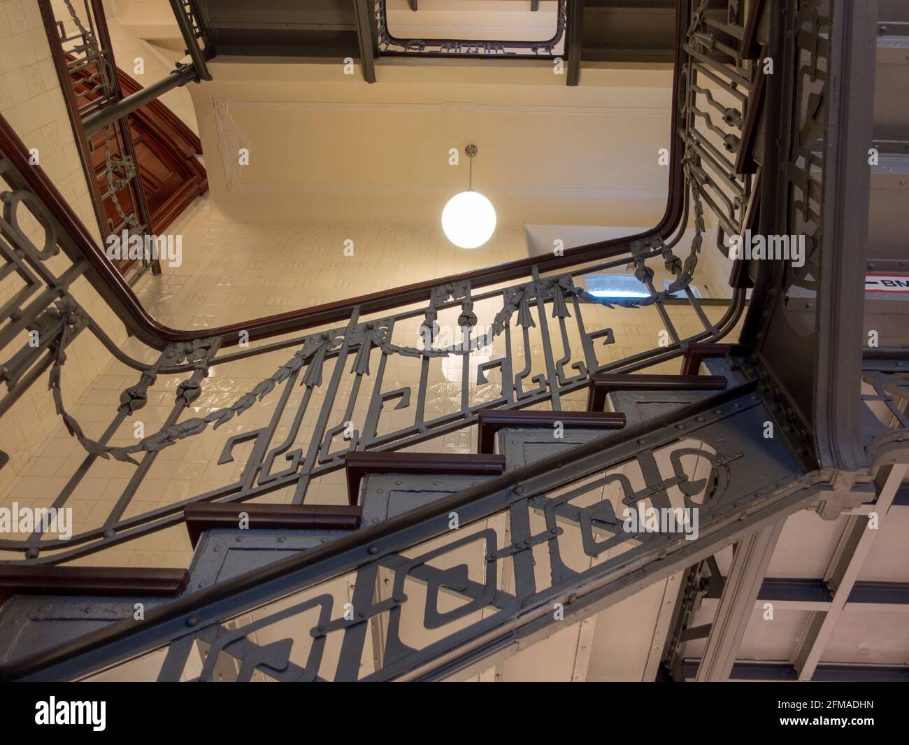 Körnerhaus, immeuble de bureaux et de commerces dans le quartier Neustadt de Hambourg, construit en 1904-05 selon les plans de Hermann Kaune, escalier Heine Haus sur Jungfernstieg, Art Nouveau, Hambourg, Allemagne Banque D'Images