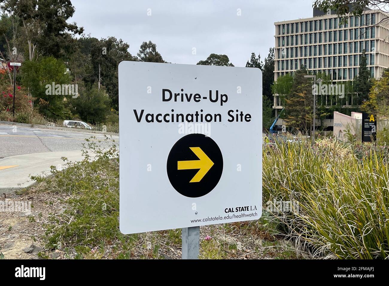 Un panneau de vaccination contre la vaccination COVID-19 au Cal State LA, le vendredi 7 mai 2021, à Los Angeles. Banque D'Images