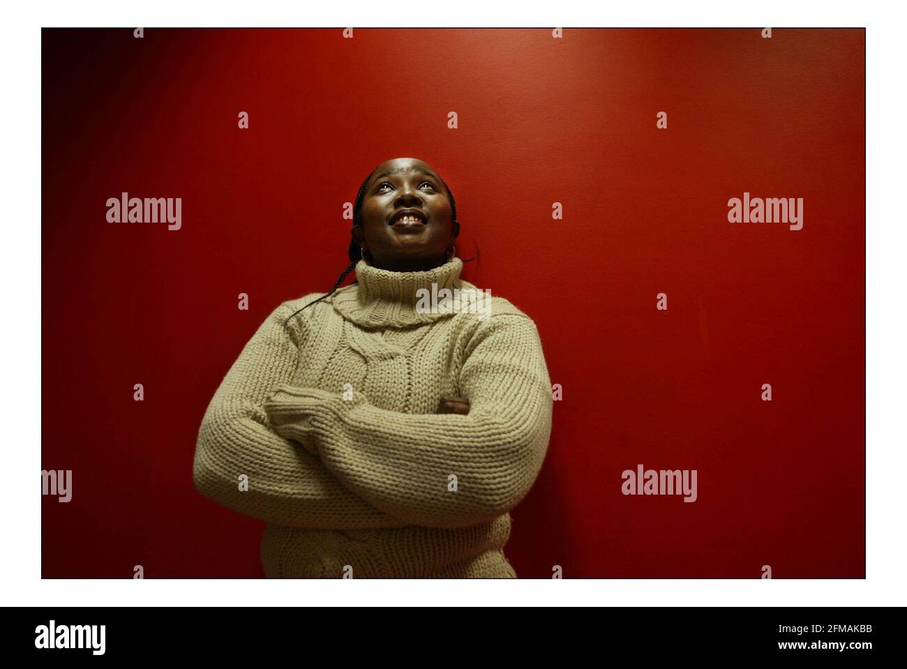 Nompilo Xaba, militant sud-africain du sida, dans la BBC 5 Live Studios à Londres.pic David Sandison 7/3/2005 Banque D'Images