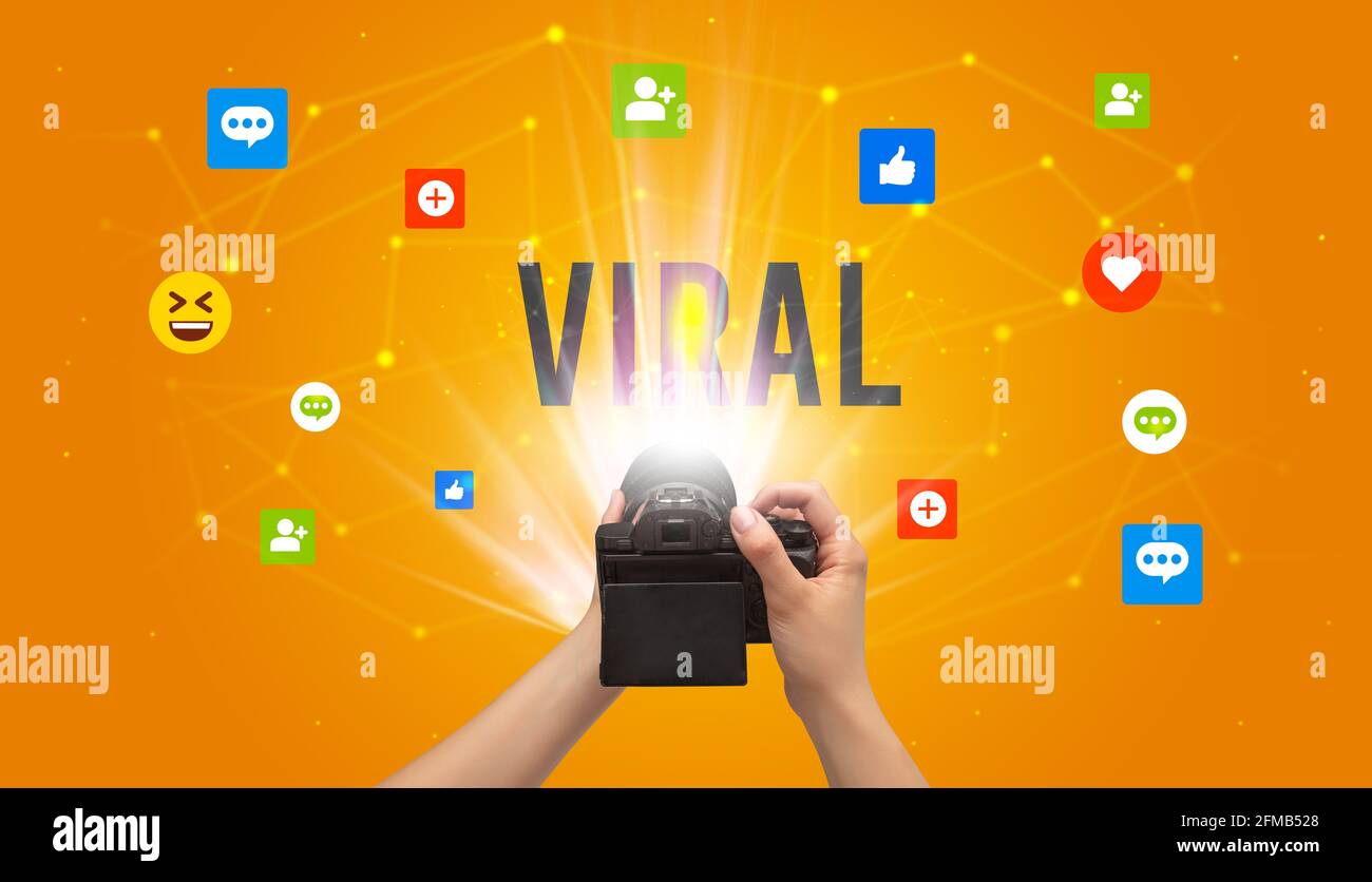 Utilisation de l'appareil photo pour capturer du contenu sur les réseaux sociaux Banque D'Images