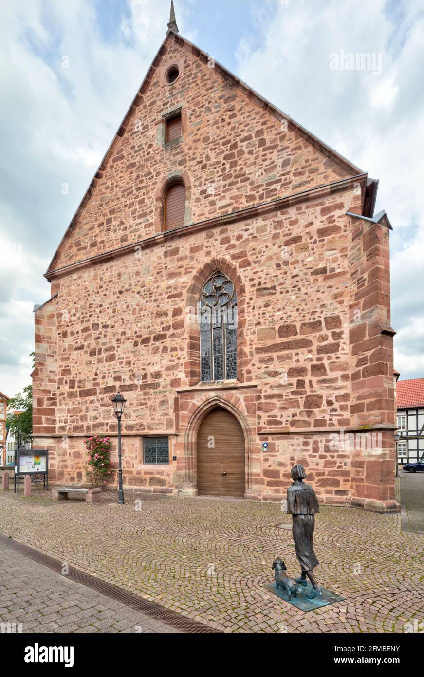 Jakobikirche, Die Diakonisse, figurine de bronze, place du marché, été, Rotenburg an der Fulda, Hesssen, Allemagne, Europe Banque D'Images