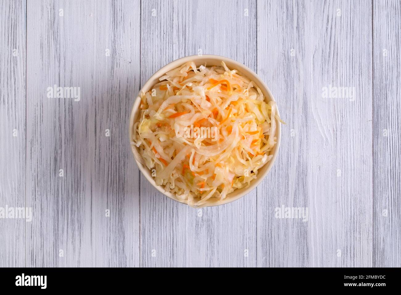 Bol avec choucroute fermentée Banque D'Images