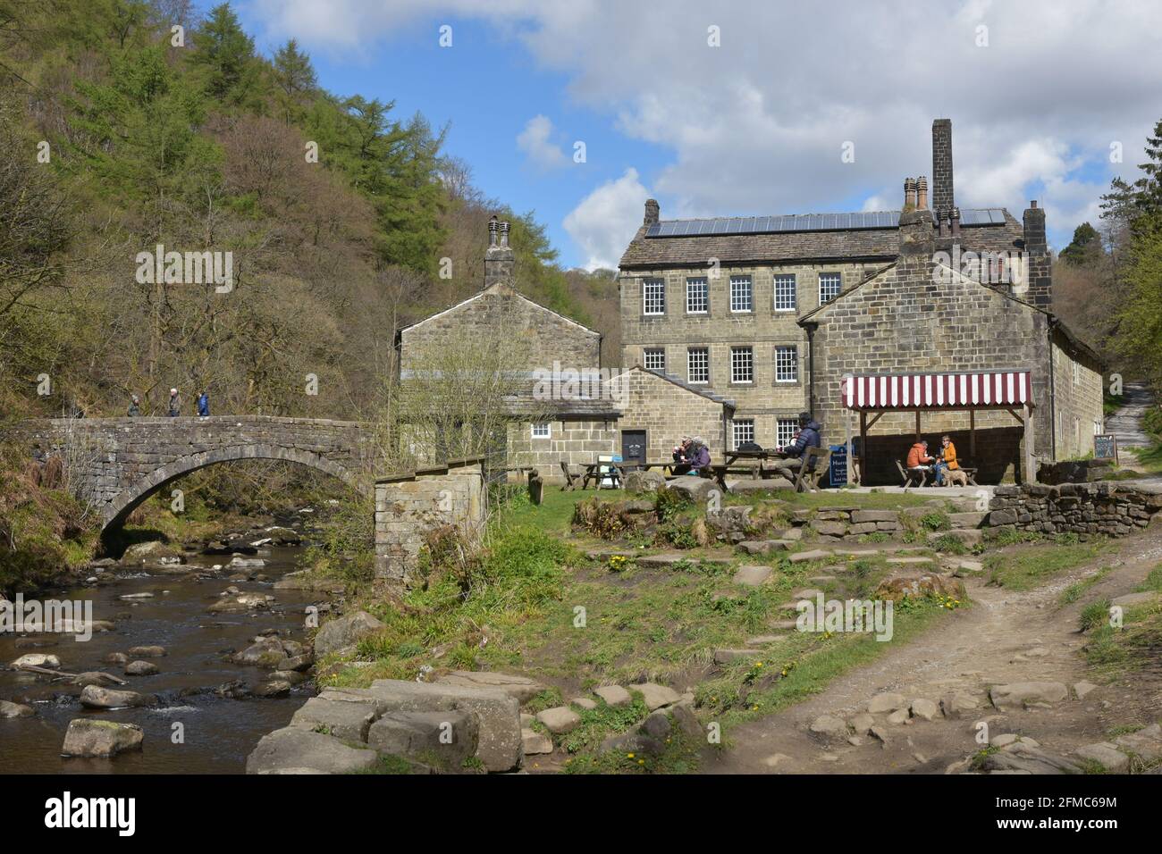 Gibson Mill et café, Hardcastle Crags, Hebden Bridge, West Yorkshire Banque D'Images