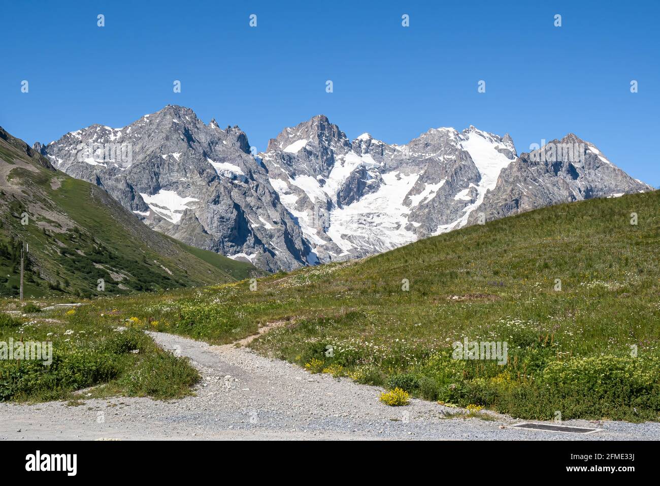 Hautes-Alpes. Pourquoi le jardin du Lautaret est-il si extraordinaire Hautes-Alpes. Pourquoi le jardin du Lautaret est-il si extraordinaire