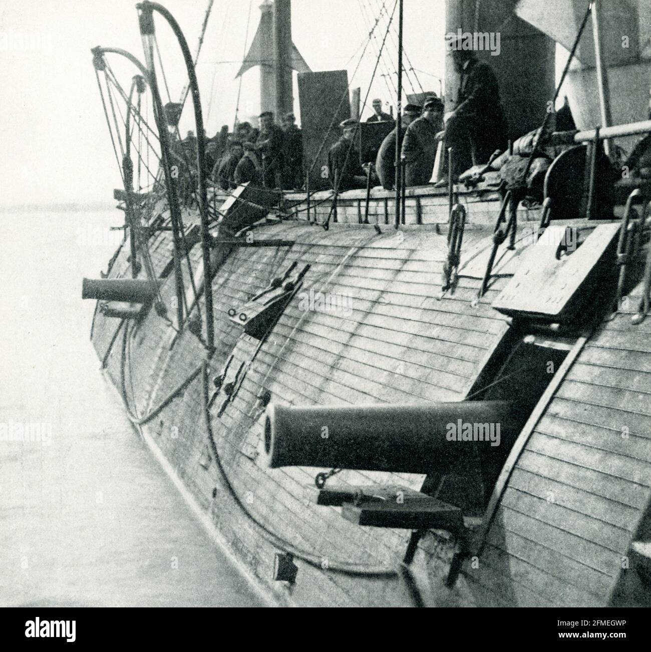 La légende de 1912 se lit comme suit : « USS Galena - l'une des trois premières expériences dans les Ironclads fédéraux ». L'USS Galena était un grand-côté en bois, construit pour la marine américaine pendant la guerre de Sécession. Le navire a été initialement affecté à l'escadron de blocus de l'Atlantique Nord et a soutenu les forces de l'Union pendant la campagne de la Péninsule en 1862. Banque D'Images