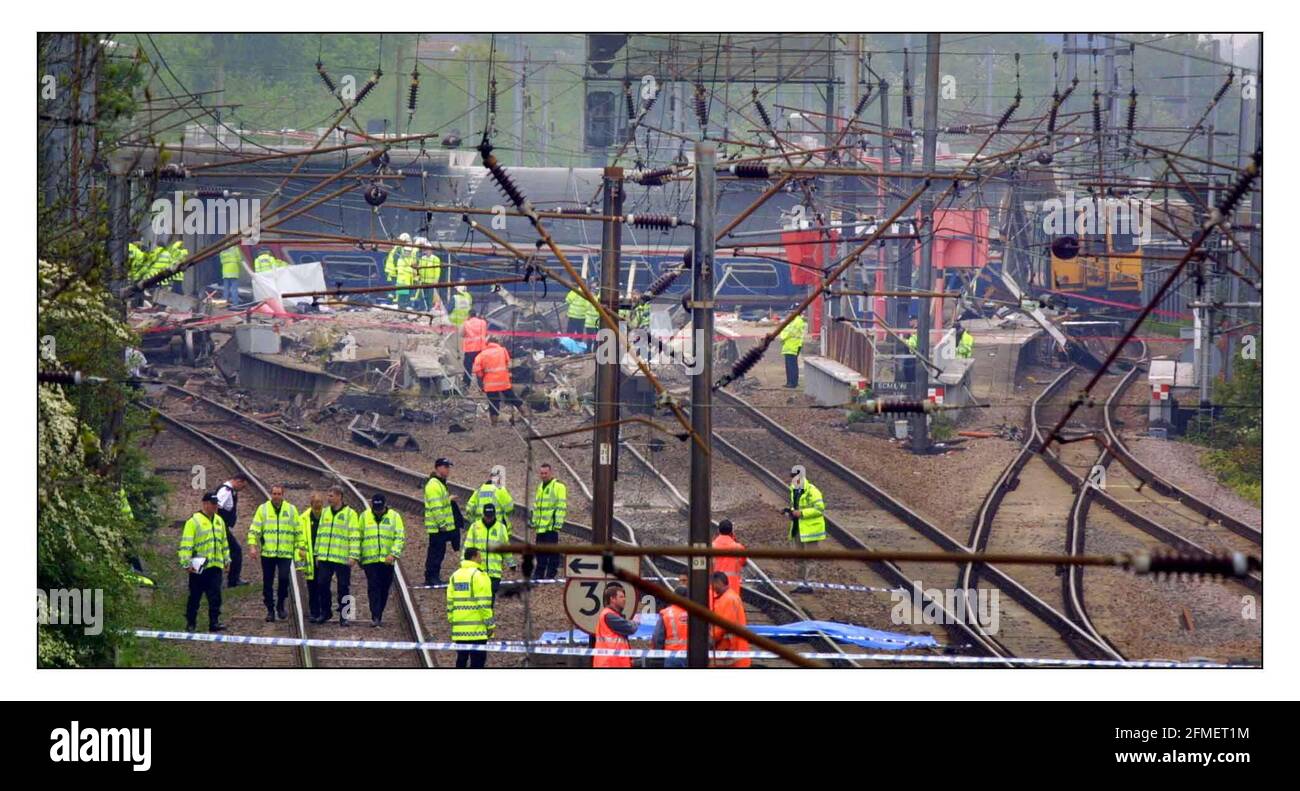 Potters Bar train crashpic David Sandison 10/5/2002 Banque D'Images