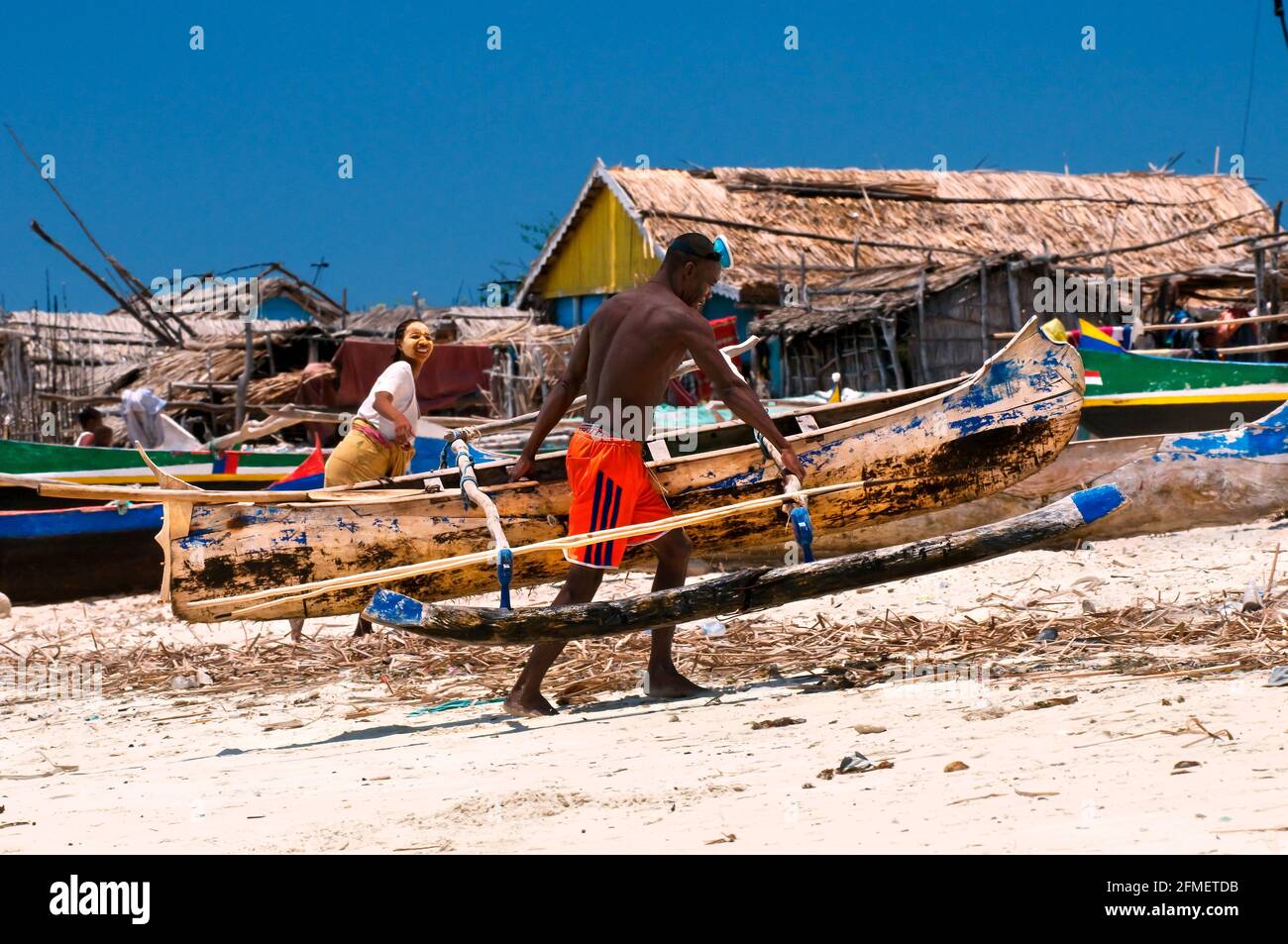 Ampasilava est un petit village de pêcheurs du Sud-Ouest de Madagascar. La plupart des gens y vivent de la pêche. Banque D'Images