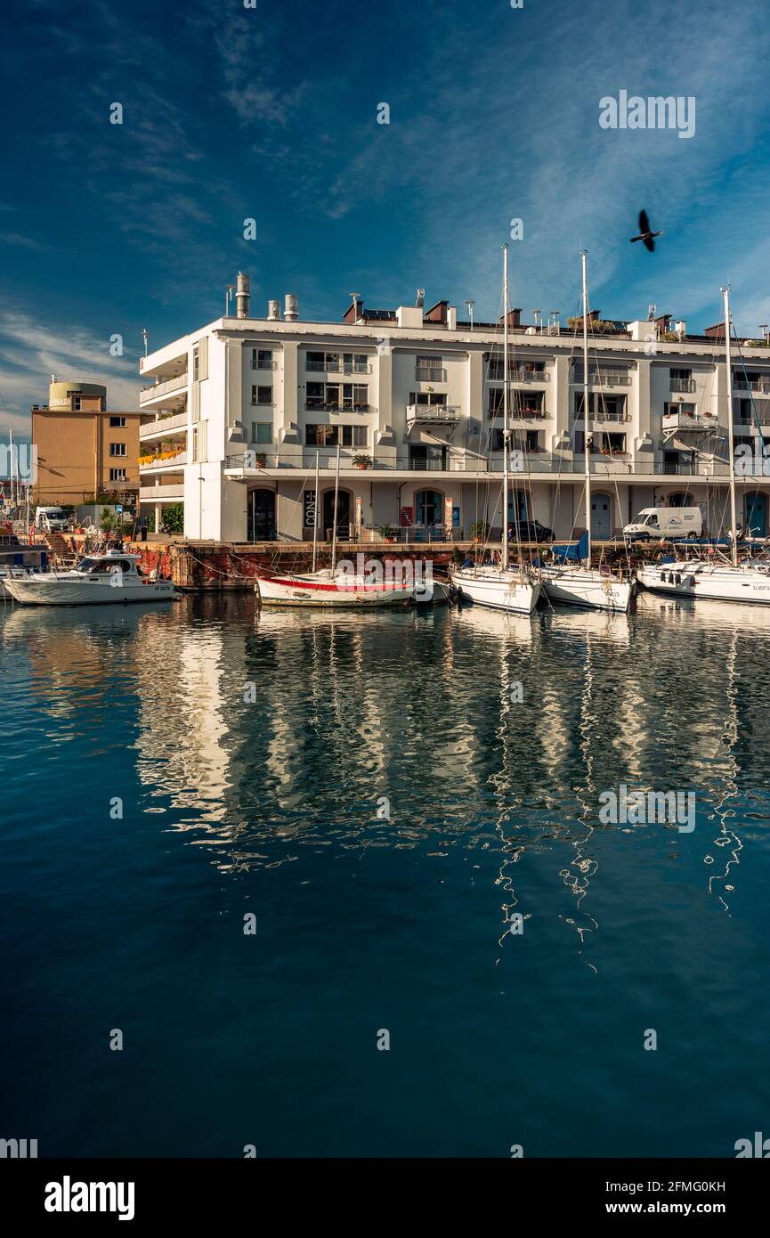Le site touristique de Porto Antico di Genova, également célèbre pour le plus grand aquarium d'Europe Banque D'Images