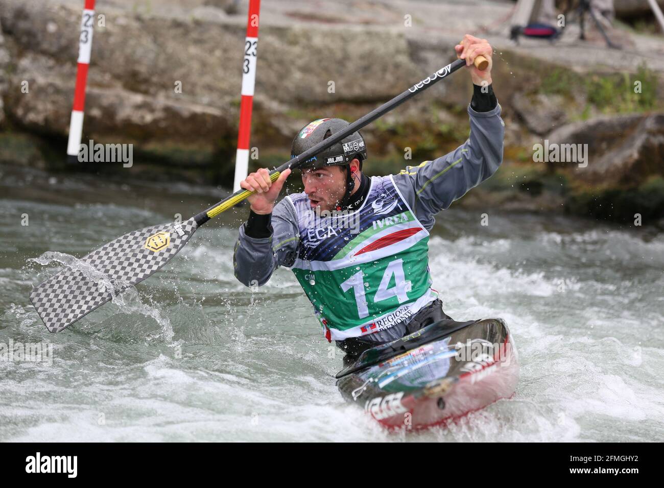 Ivrea, Italie. 09e mai 2021. Raffaello IVALDI, d'Italie, se place quatrième dans le Canoe Slalom C1 Men des Championnats d'Europe à Ivrea, Italie. Credit: Mickael Chavet/Alamy Live News Banque D'Images