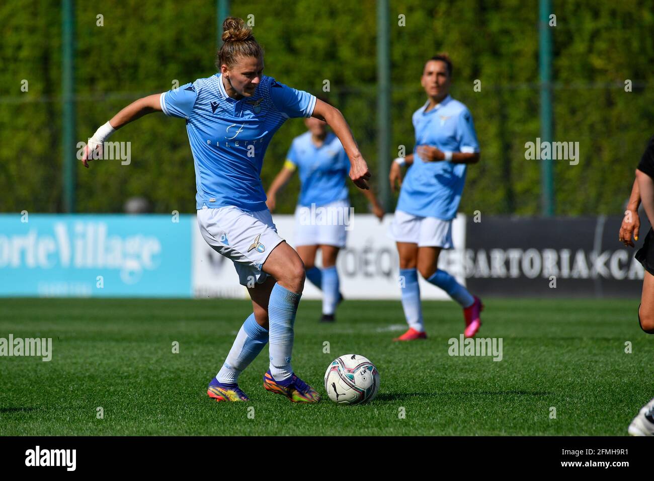 Rome, Italie. 09e mai 2021. Le Latium tient sa promesse, tout d'abord à lui-même. L'équipe de Carolina Morace a conquis la promotion à Serie A et l'a fait de la manière la plus belle, prenant le derby (deuxième victoire dans la saison dans le derby) contre Roma Calcio Femminile. (Photo de Domenico Cippitelli/Pacific Press) Credit: Pacific Press Media production Corp./Alay Live News Banque D'Images