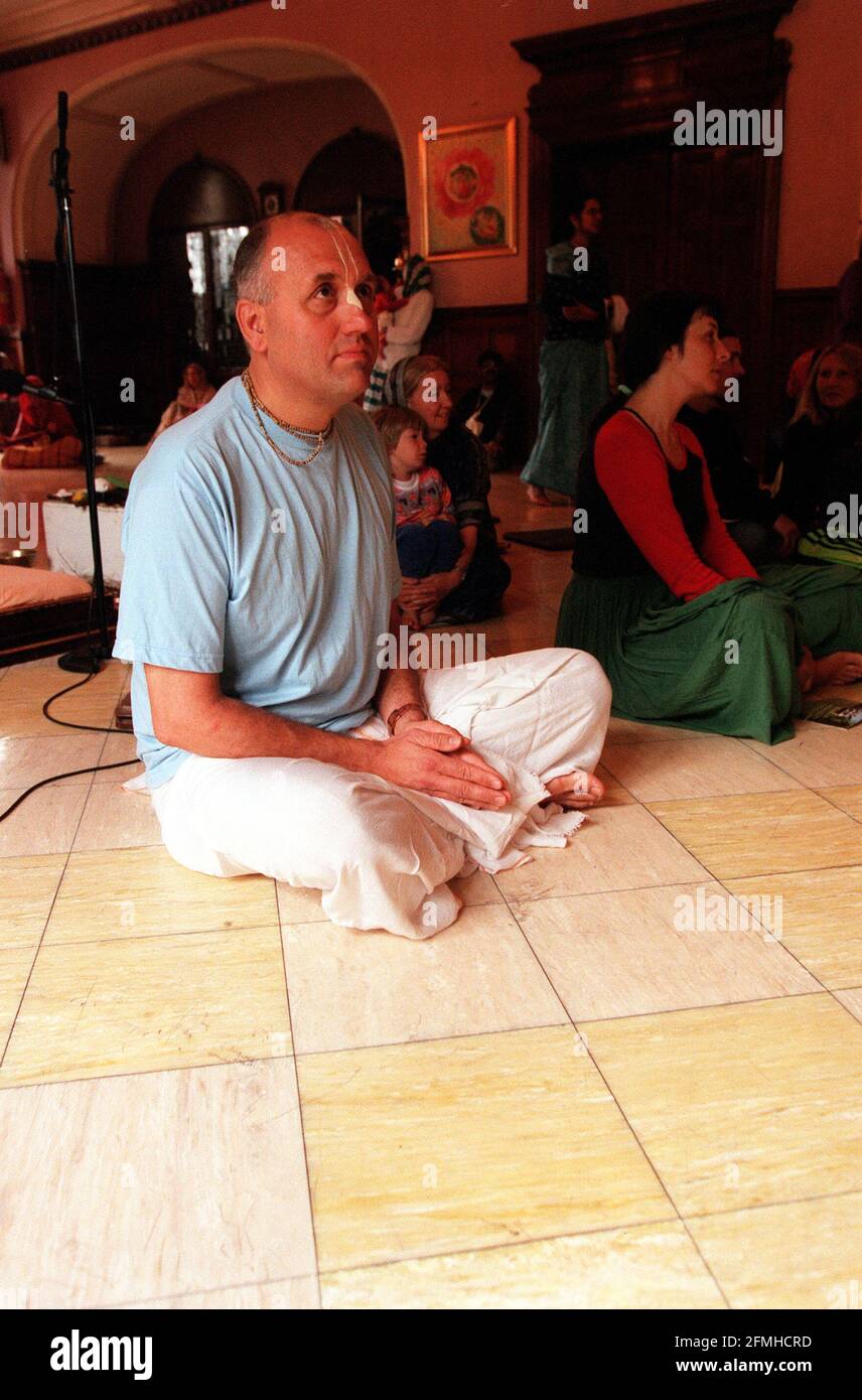 Krishna Dharma chantant août 1999 Banque D'Images