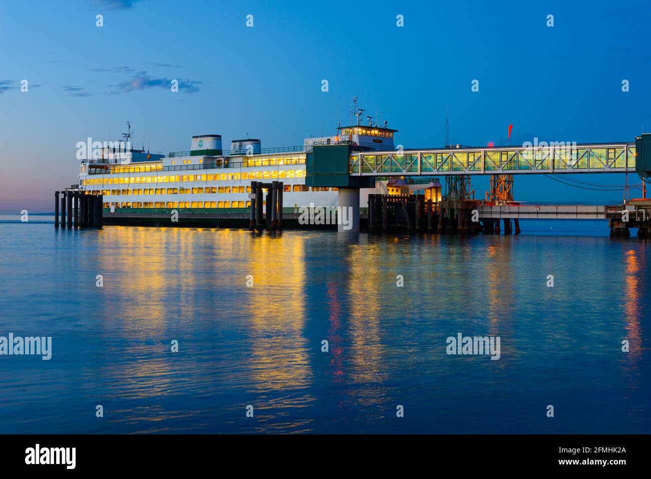 Edmonds, WA, États-Unis - 14 janvier 2018 ; Washington State Ferry MV Hyak à Edmonds Dock. Le traversier a été retiré en juin 2019 Banque D'Images