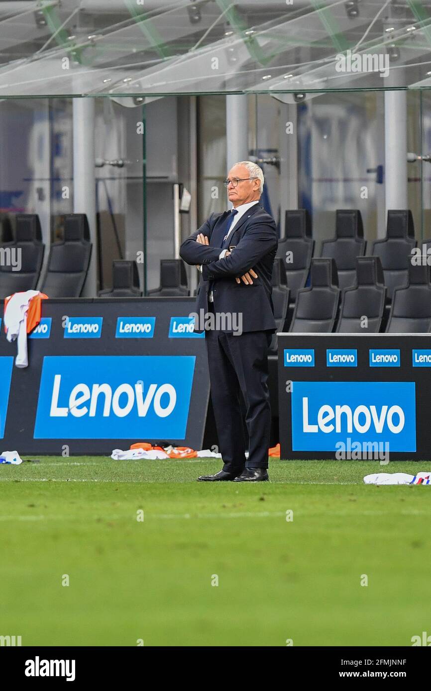 Milan, Italie. 08 mai 2021. L'entraîneur-chef Claudio Ranieri de Sampdoria a vu dans la série UN match entre Inter et Sampdoria à Giuseppe Meazza à Milan. (Crédit photo: Gonzales photo - Tommaso Fimiano). Banque D'Images