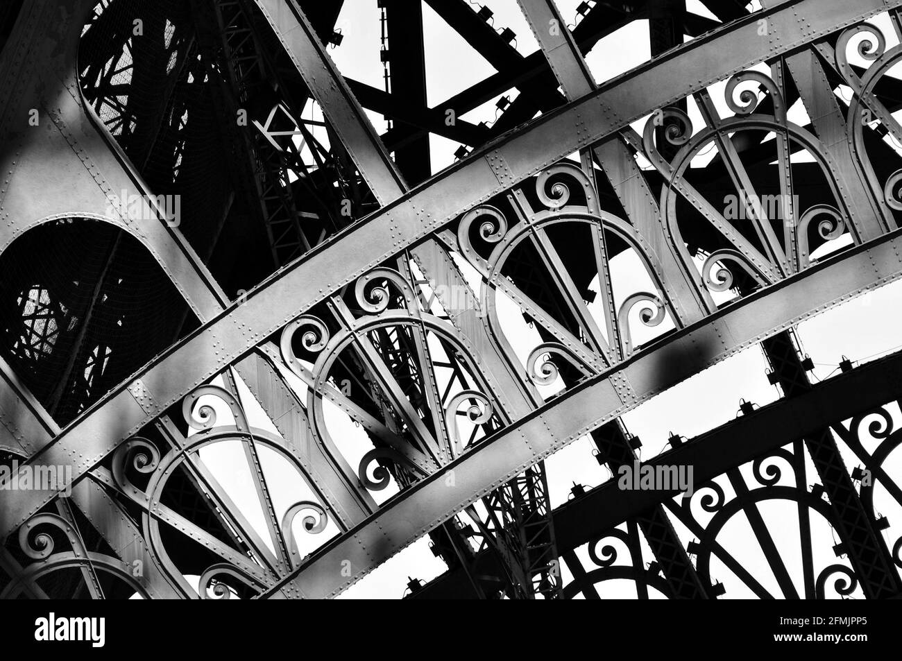 Détail de la Tour Eiffel en noir et blanc Banque D'Images
