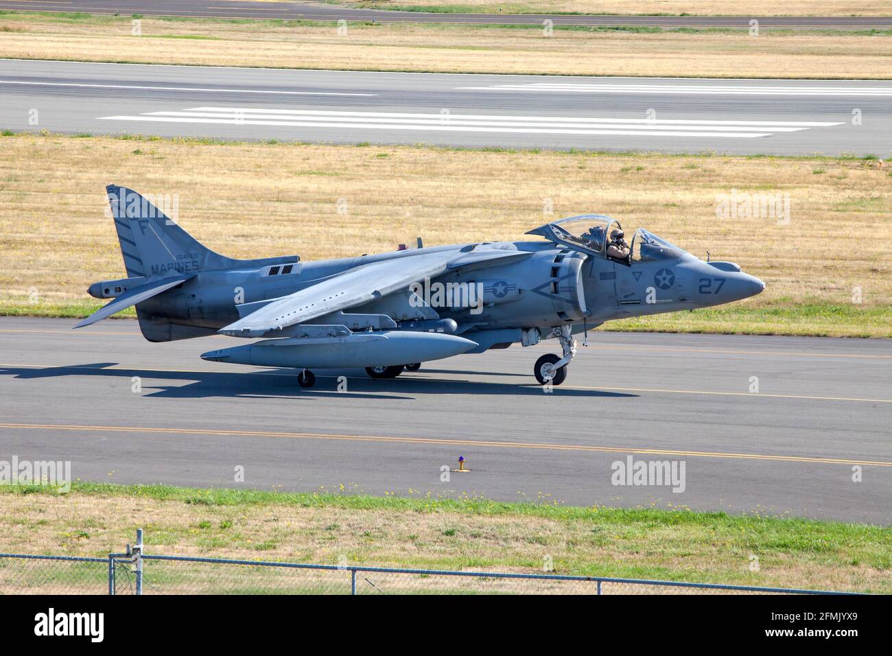 Un avion de saut AV-8 Harrier à l'état de taxation à King Country Field Banque D'Images