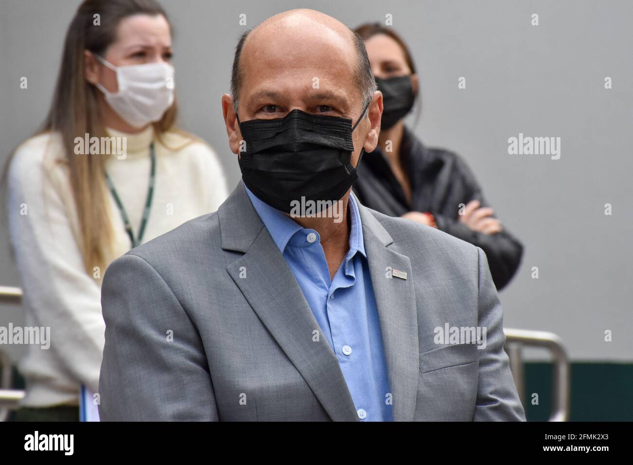 SÃO PAULO, SP - 10.05.2021: SAÍDA DE VACINAS DO INSTITUTO BUTANTAN - Dimas Covas suit la libération de doses du vaccin Coronavac, de l'Institut Butantan, contre Covid-19 (coronavirus) au PNI (Programme national de vaccination) du Ministère de la Santé. Ce lundi (10) à l'Institut Butantan. (Photo: Roberto Casimiro/Fotoarena) Banque D'Images