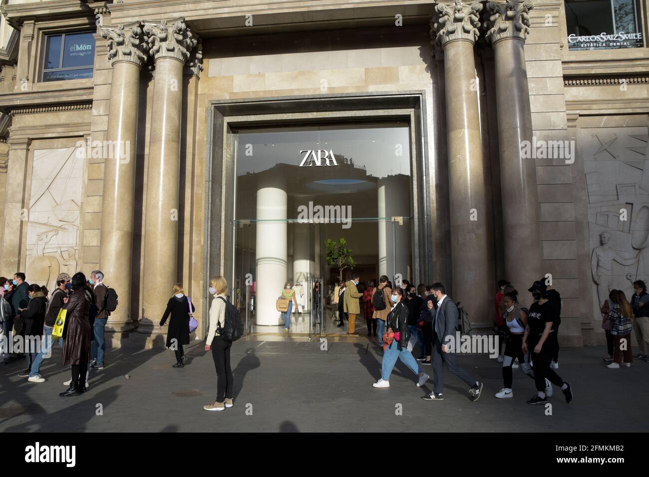 Boutique Zara. Barcelone, Catalogne, Espagne Photo Stock - Alamy