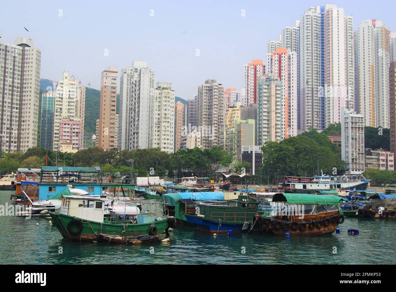 Bateaux traditionnels au port de pêche d'Aberdeen, île de Hong Kong, Hong Kong, Chine, Asie Banque D'Images