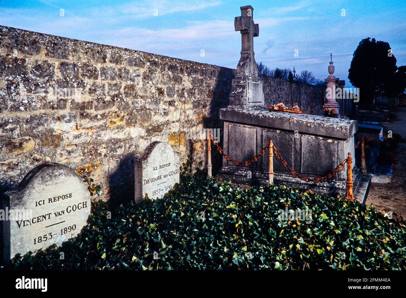 La tombe des frères Vincent et Theodore van Gogh à Auers-sur-Oise, au nord de Paris.12.10.1989 - Christoph Keller Banque D'Images