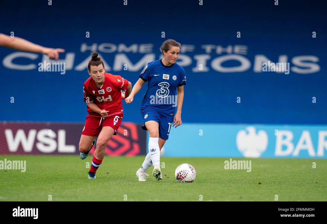 Kingston, Royaume-Uni. 09e mai 2021. Jessie Fleming de Chelsea Women et Angharad James de Reading Women lors du match de la FAWSL entre Chelsea Women et Reading Women au Kingsmeadow Stadium, Kingston, Angleterre, le 9 mai 2021. Photo d'Andy Rowland. Crédit : Prime Media Images/Alamy Live News Banque D'Images