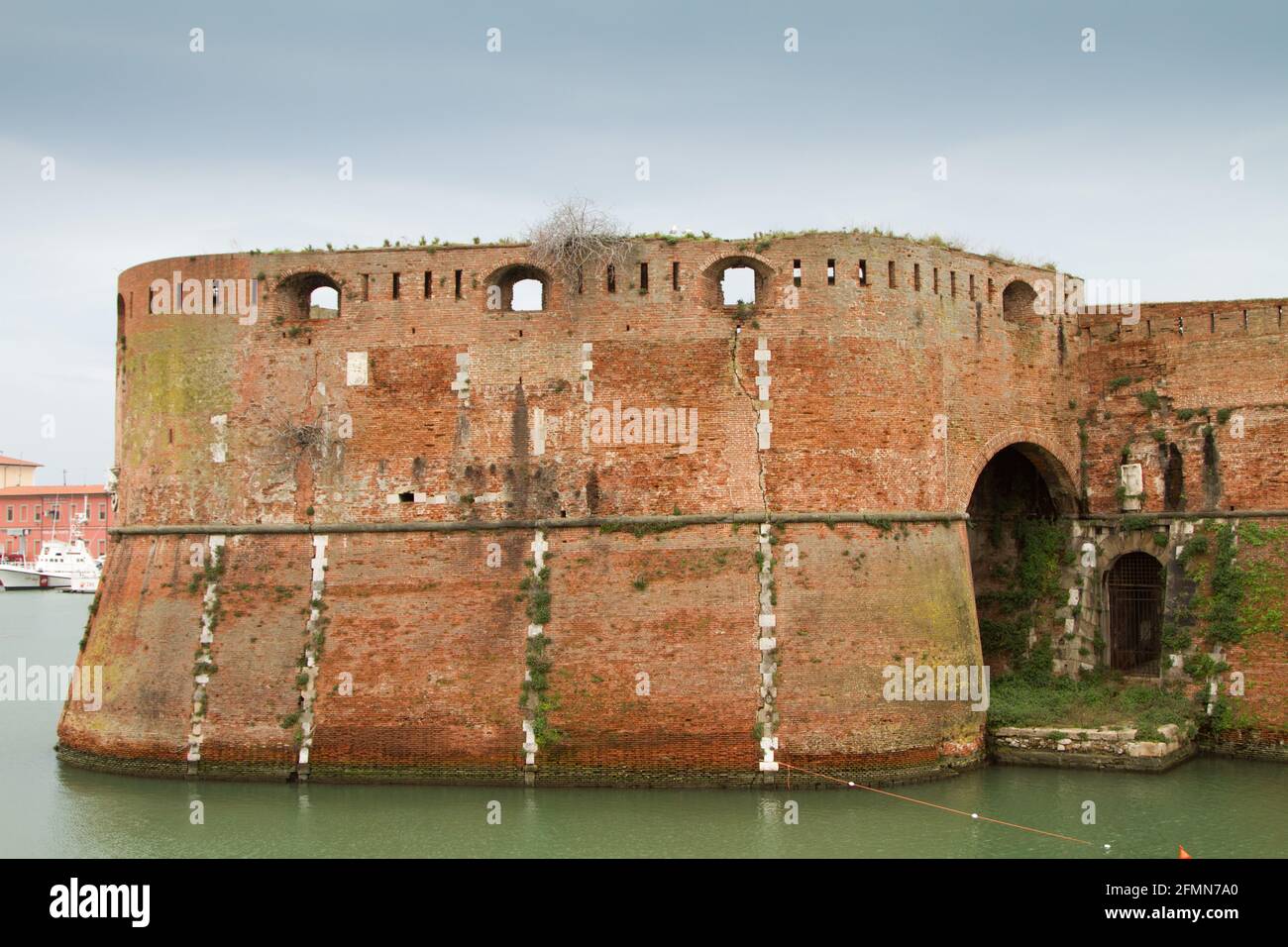 Fortezza Vecchia à Livourne, sur la mer Ligurienne, sur la côte ouest de la Toscane, en Italie Banque D'Images