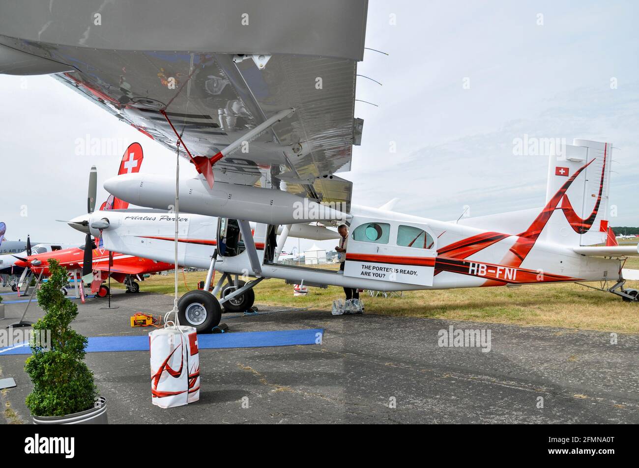 Pilatus PC-6 avion utilitaire STOL à moteur unique conçu par Pilatus Aircraft de Suisse. Avion HB-FNI à Farnborough International 2010 Banque D'Images