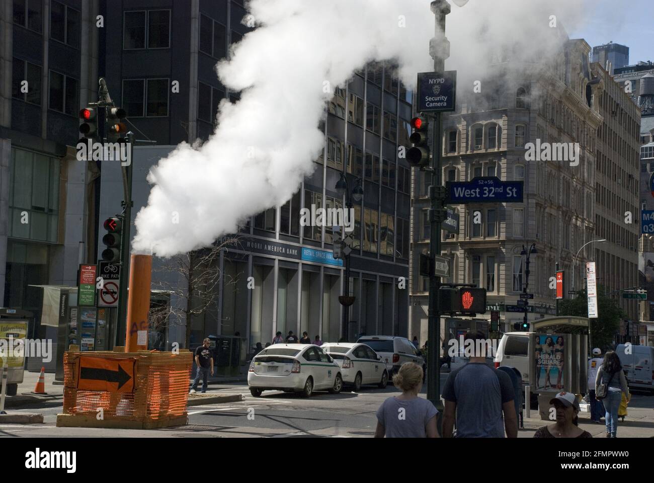 NEW YORK CITY, ÉTATS-UNIS - 25 mai 2015 : fumée ou vapeur en dehors de Manhattan Street, New York City Banque D'Images